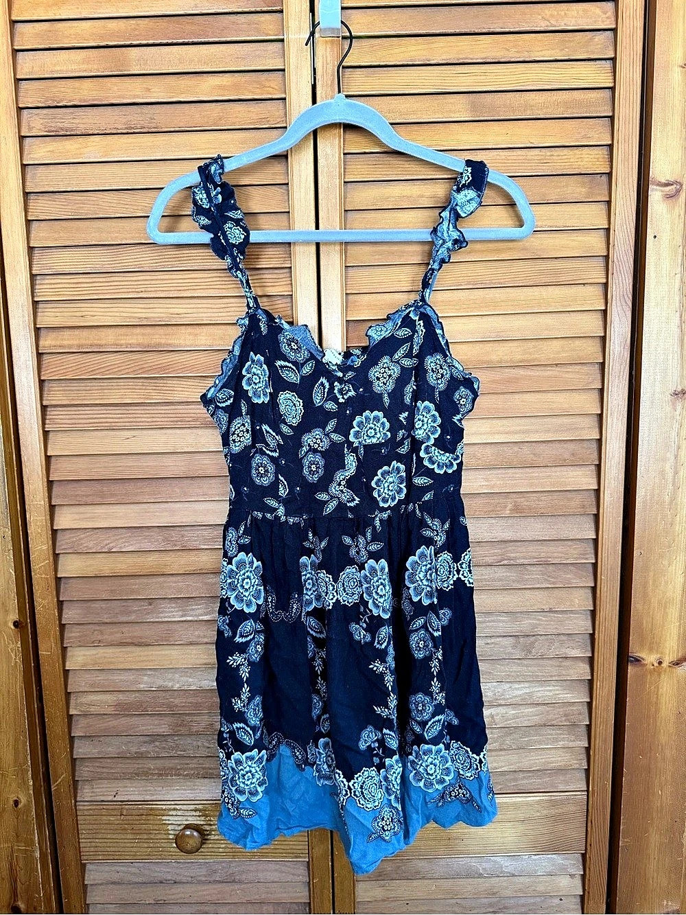Aeropostale Floral Mini Dress Black & Blue Large Like New